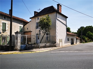 maison-villa à la vente -   86400  SAVIGNE, surface 88 m2 vente maison-villa - APR715197